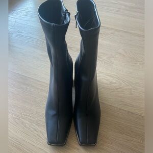 NEW BOOTS!! Black with silver details